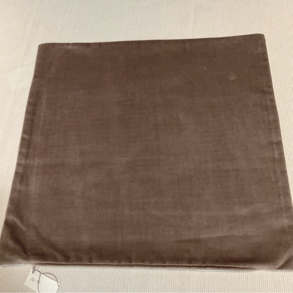 Custom Accent Pillow 22.5” X 21.5” - Picture 3 of 3